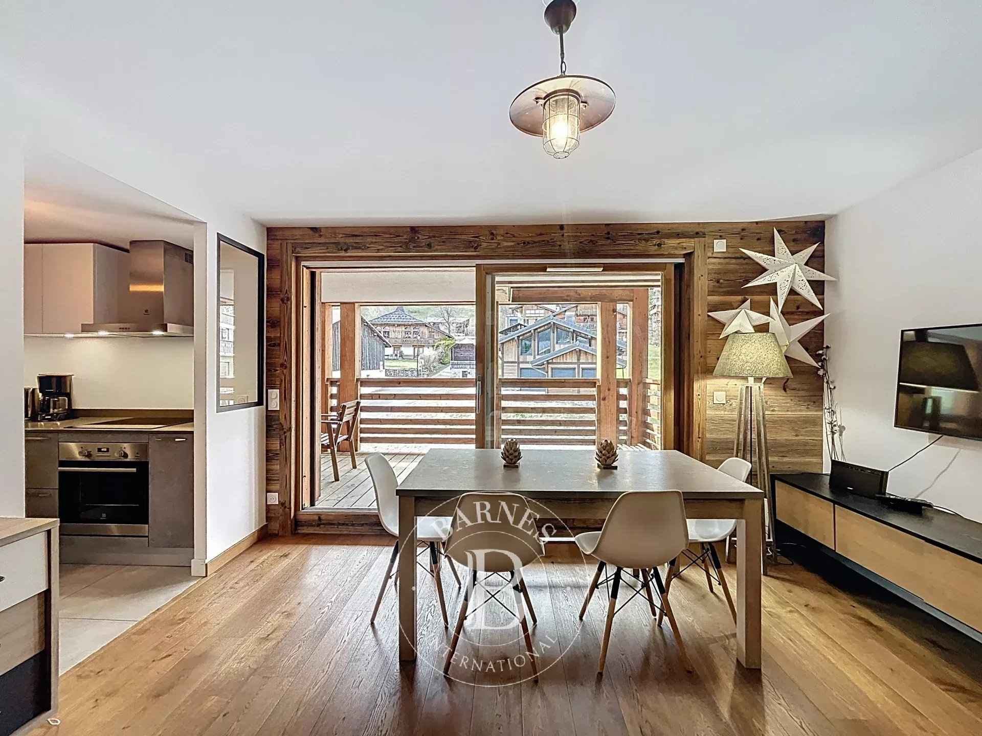 F8e40985ef5eddd3d1ba2e7f68de5c2a 77cd7ad8c5 1920 original - Translation missing: en.helpers.application.image_tag.default_alt